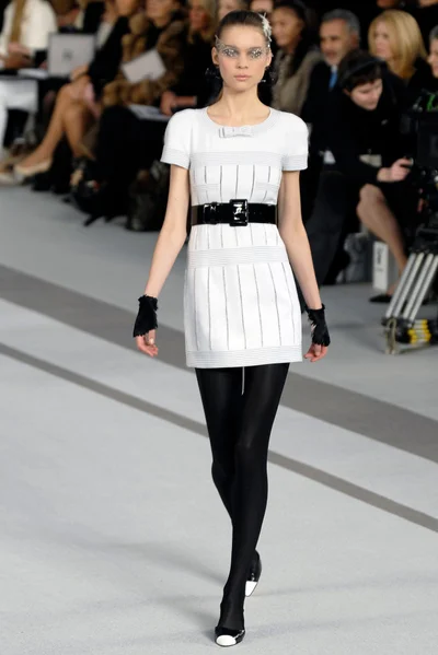 Look 14
